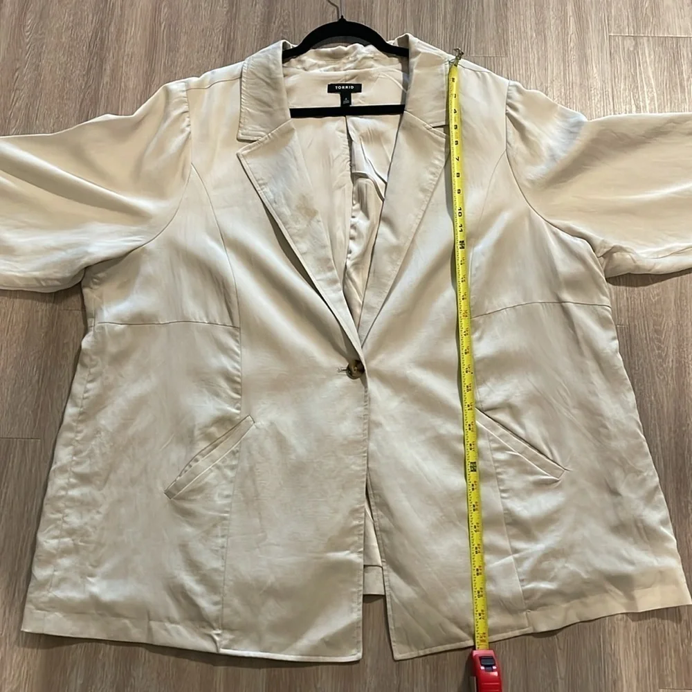 Torrid Women’s One Button Blazer 4X Tan Contemporary Careerwear Classic